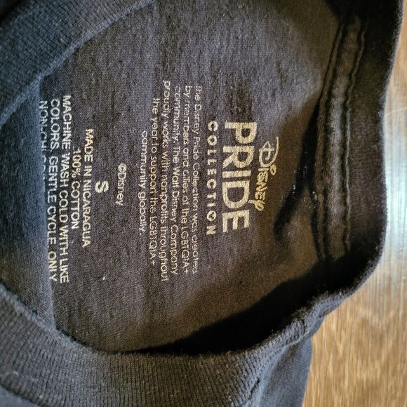 Disney Love For All LGBTQIA+ Pride Graphic Tee Shirt Mens Small - Picture 3 of 5